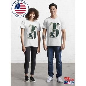 Monstera Varieties Essential T-Shirt  Classic